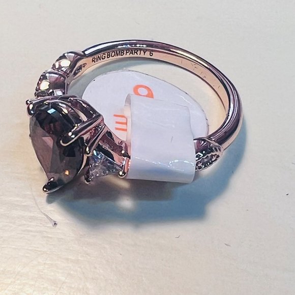 Ring Bomb Party Ring, NWOT, Size 6 Tag still attached - Picture 6 of 7